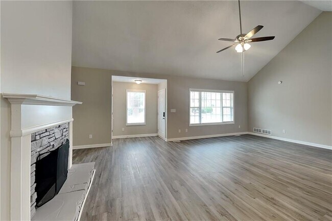 Photo - 85 Ellen Glen Way