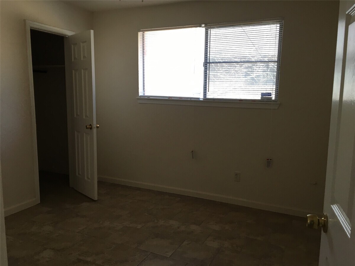 Photo - 10811 Sagecrest Ln