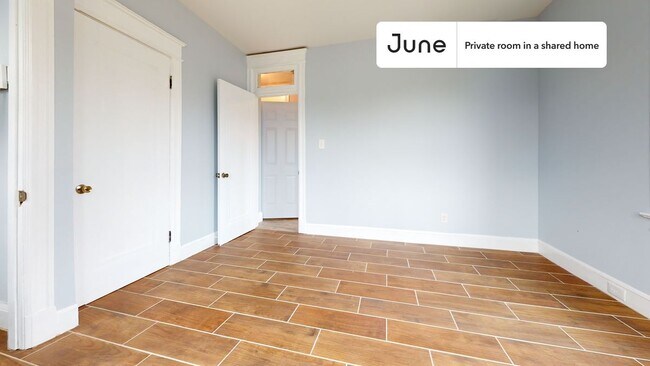 Photo - Room in Shared 7 bed/6 bath home Unidad E