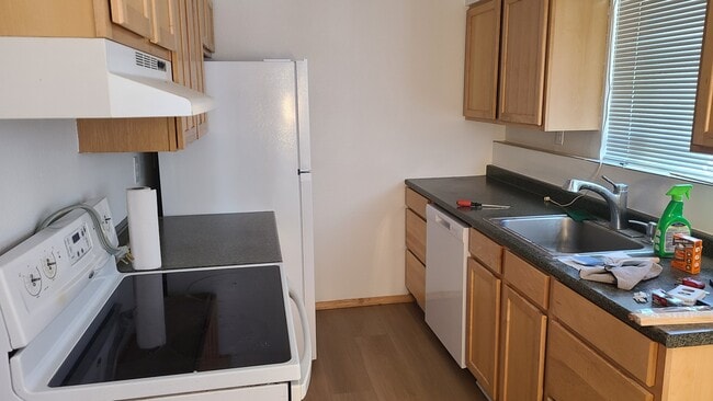 Kitchen - 47 Eagle Crest Dr Unit 29