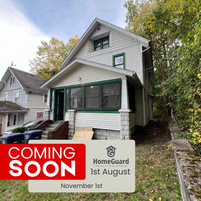 Building Photo - 712 Roselle Ave