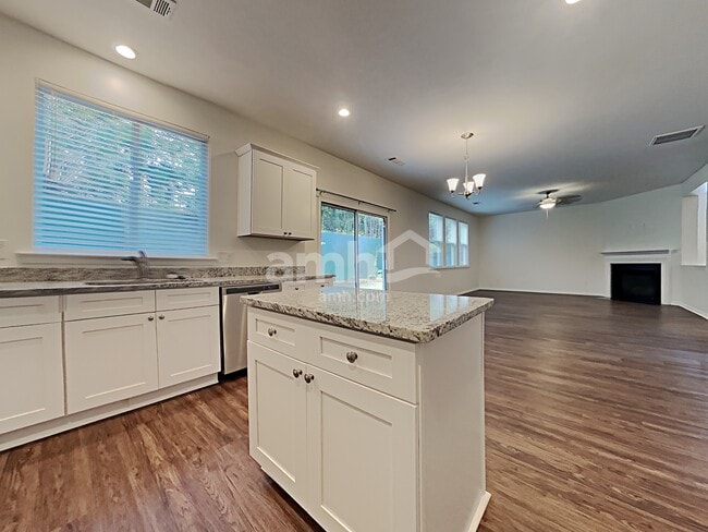 407 Howell Crossing