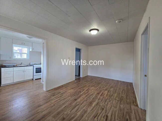 Photo - Newly Updated 1 Bed / 1 Bath Bungalow