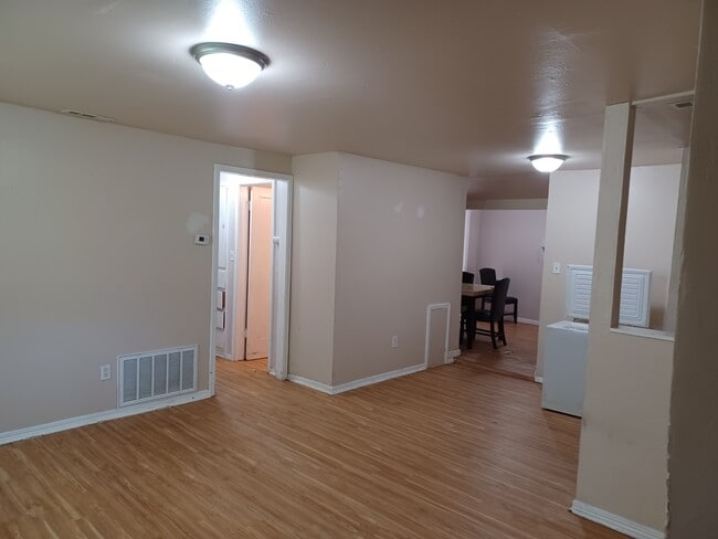 Photo - 1600 Breckenridge Dr