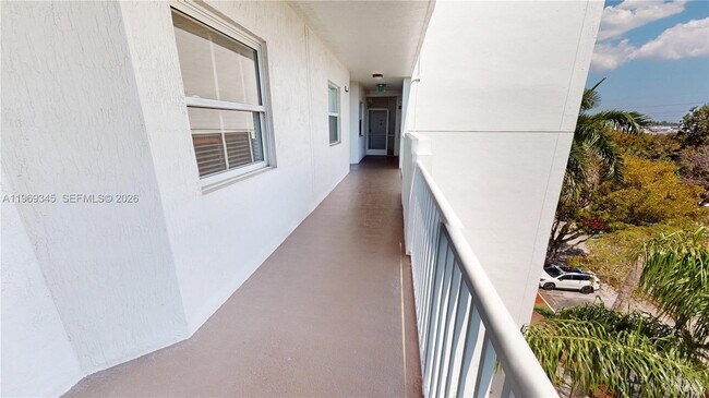 Photo - 10730 NW 66th St Unit 512