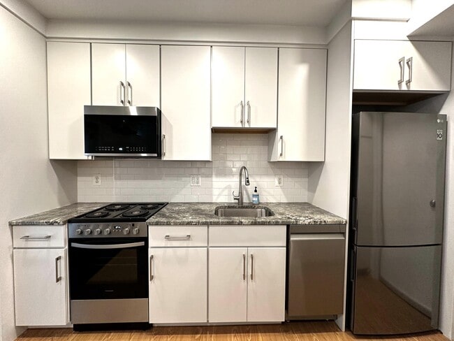 Photo - 922 N Cleveland St Apartment Unit # B