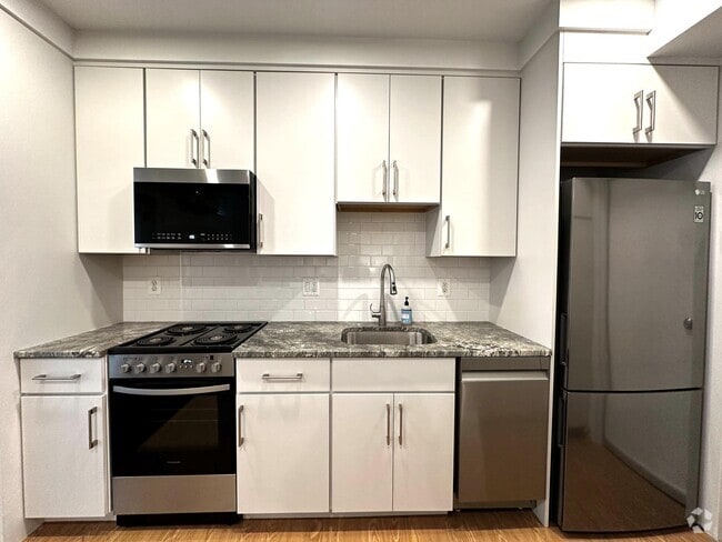 Building Photo - 922 N Cleveland St Unit # B Rental