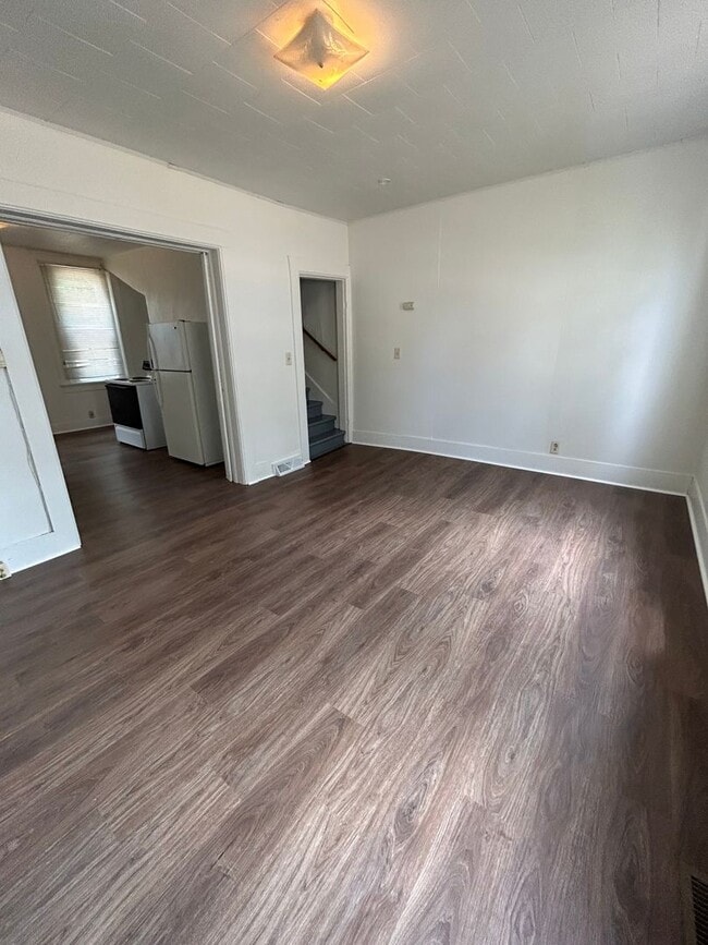 Photo - GB - 04 - 7th St Triplex Unit 803