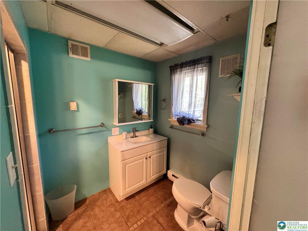 Photo - 2156 White Oak Dr