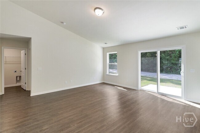 Photo - 213 Willis Wy