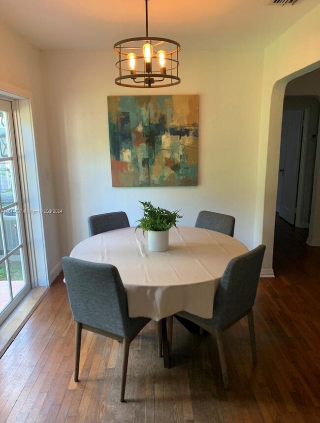 Photo - 4619 SW 10th St