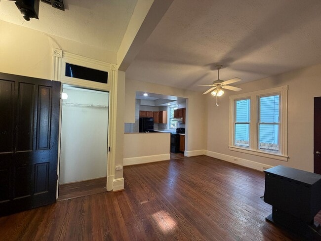 Photo - 606 Elm Ave