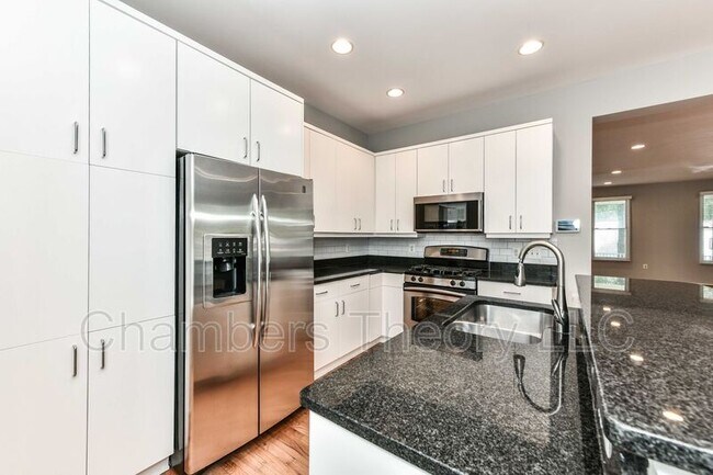 Photo - 2015 N Pollard St