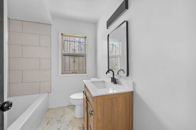 Photo - 18525 Westmoreland Rd