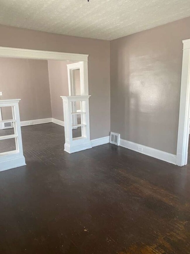 Photo - 10012 Manor Ave Unit Up