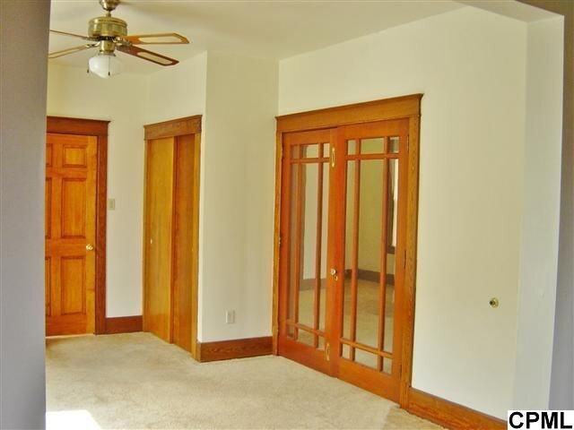 Photo - 613 N Chestnut St
