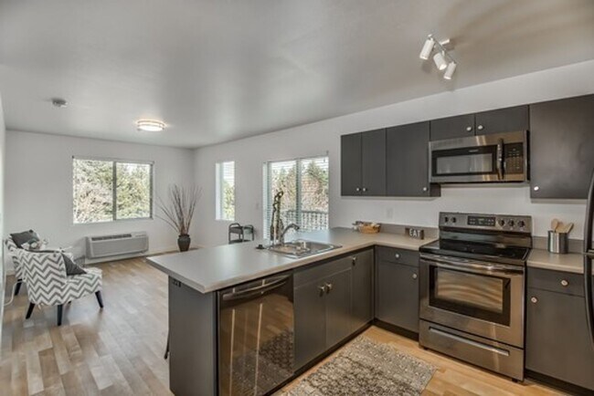 6195 N Minnesota Ave Unit 3E