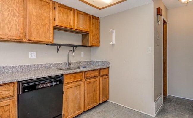 Photo - 4554 Lamplighter Cir Unit 4554