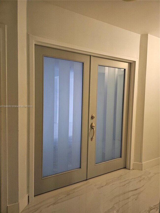 Photo - 19111 Collins Ave Unit 2906