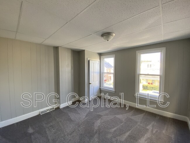 Photo - 556 S Second St