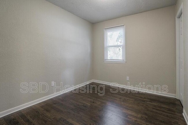 Photo - 17250 Montgall Dr