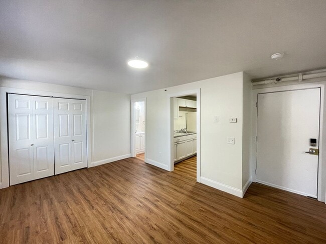 251 Pine St Unit 101