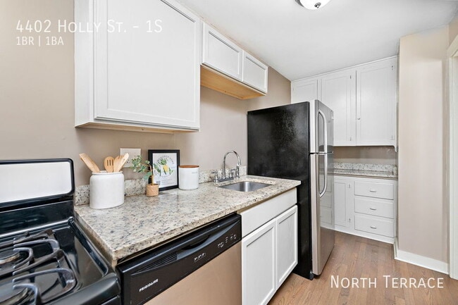 Building Photo - 4402 Holly St Unit 1S Rental