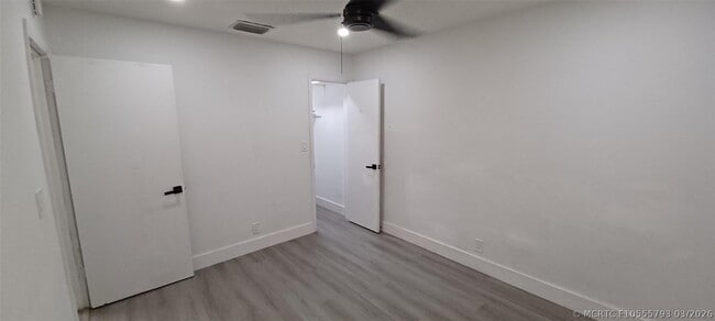 Photo - 630 N 58th Ave