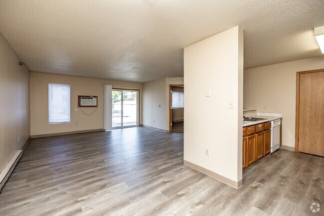 3BR, 1BA - 1107 pies cuadrados - 1201 E Bell Avenue