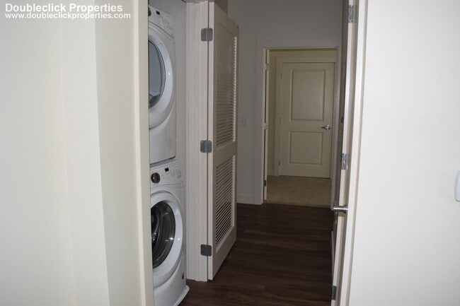 Photo - 180 Eastern Ave Unidad 205