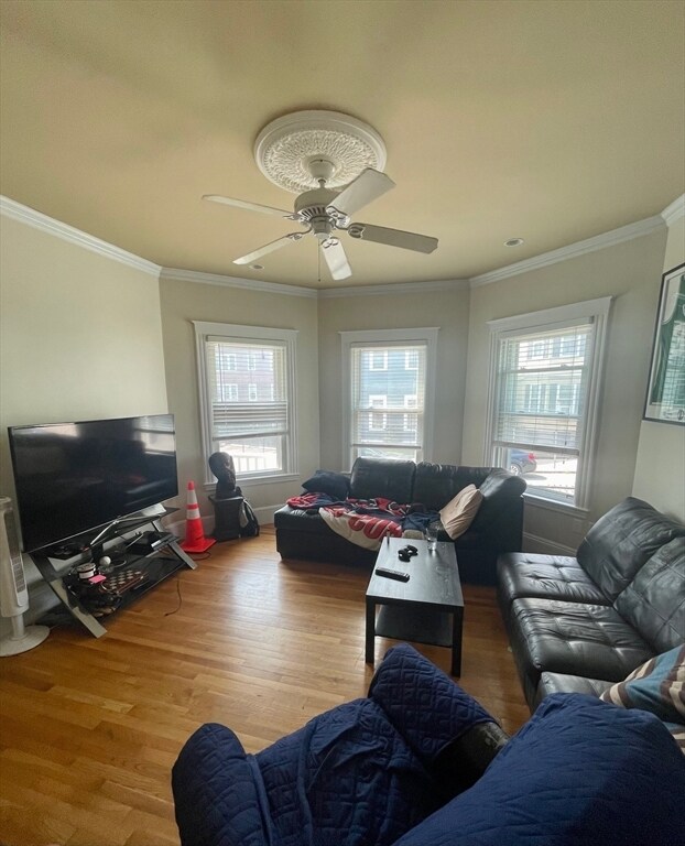Photo - 862 E 5th St Unit 1