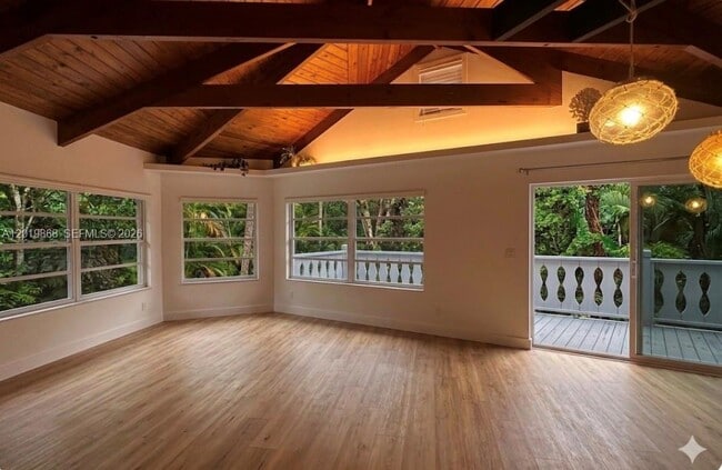 Photo - 130 Gumbo Limbo Dr