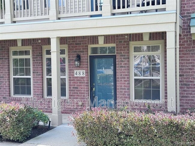 488 Village Dr