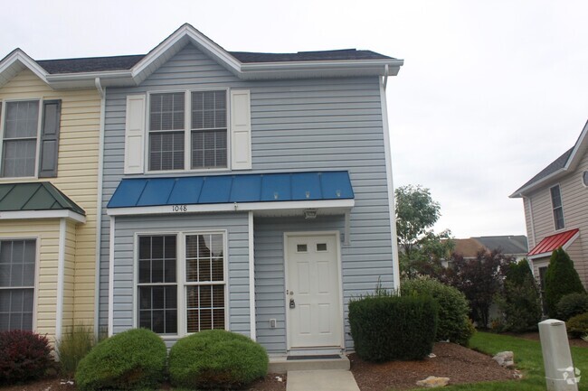 Building Photo - Spacious 3-Bedroom End Unit in Liberty Squ... Rental