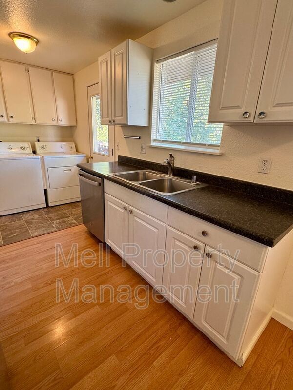 Photo - 1707 Mason St