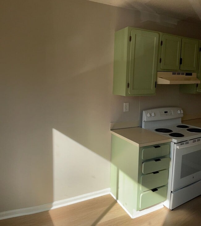 Photo - 2 Bedroom 1 Bath Condo with Private Deck in Hunters Chase