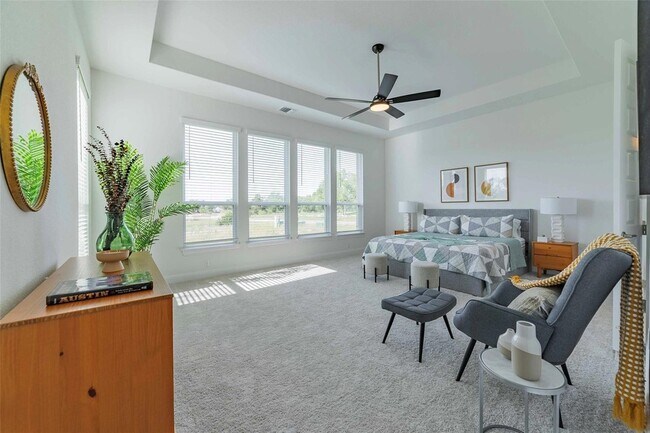 Photo - 101 Woodstock Cir