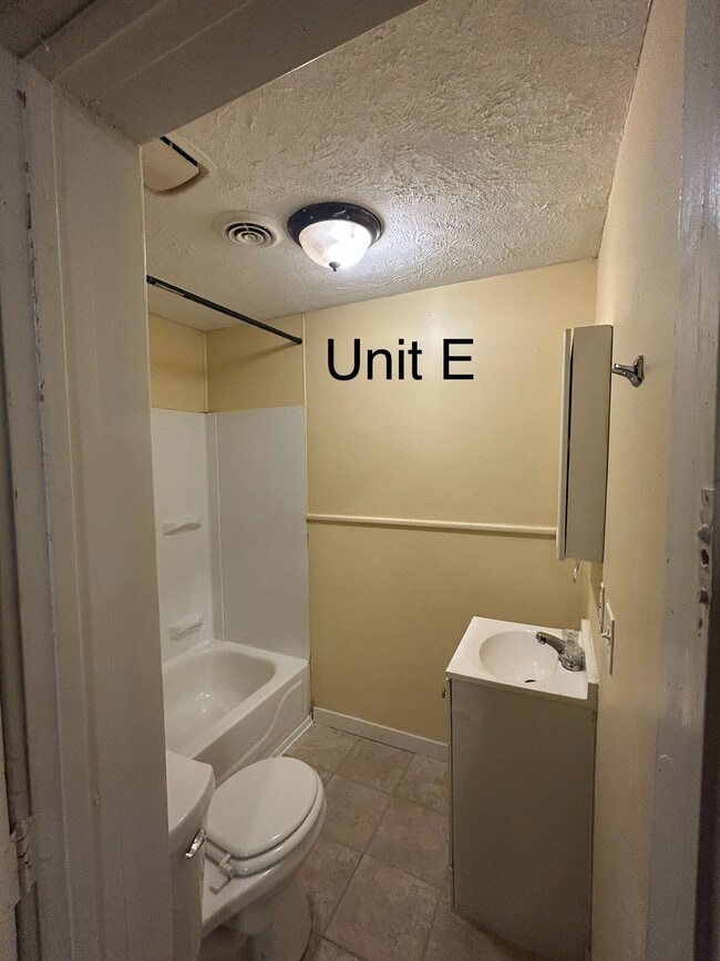 Photo - Seneca Ave Unit E