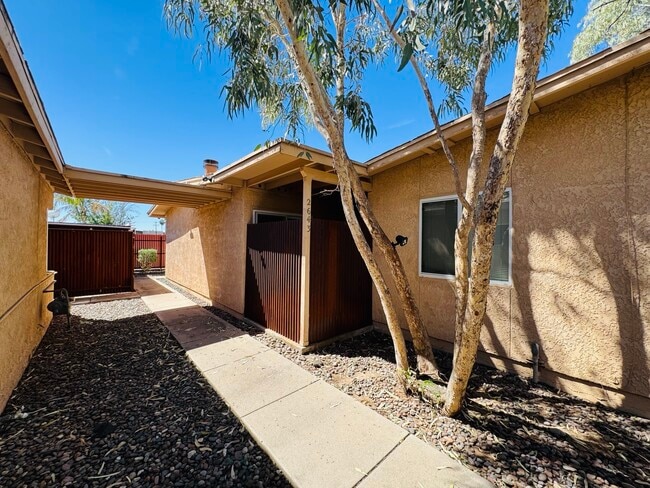 Photo - 2643 N Alvernon Way