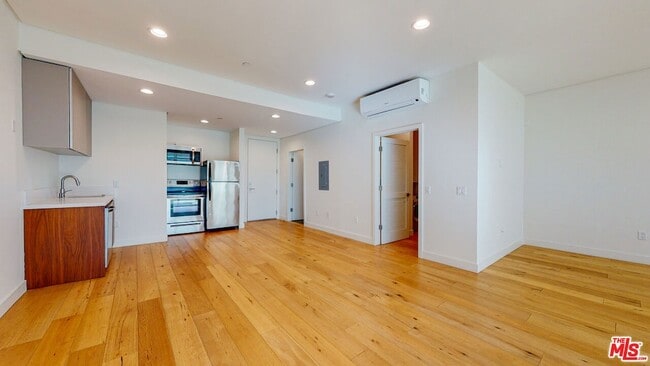 Photo - 938 Orange Grove Ave