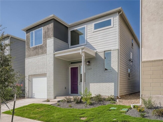 Building Photo - 1309 Showbox St