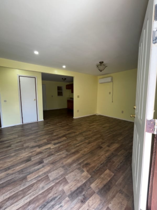 Photo - 836 Leona Ave