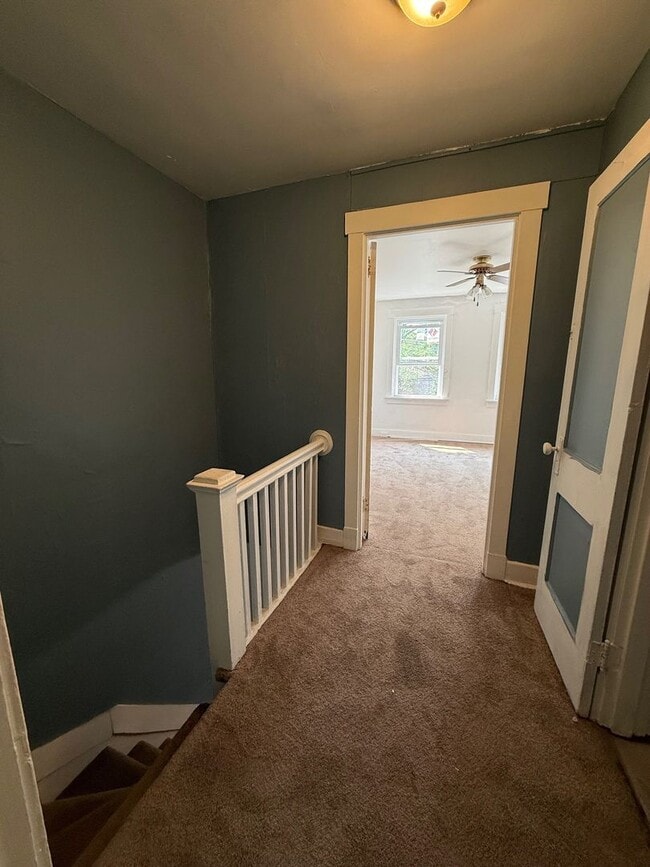 Photo - Charming 2-Bedroom Townhome in Lincoln-Lar...