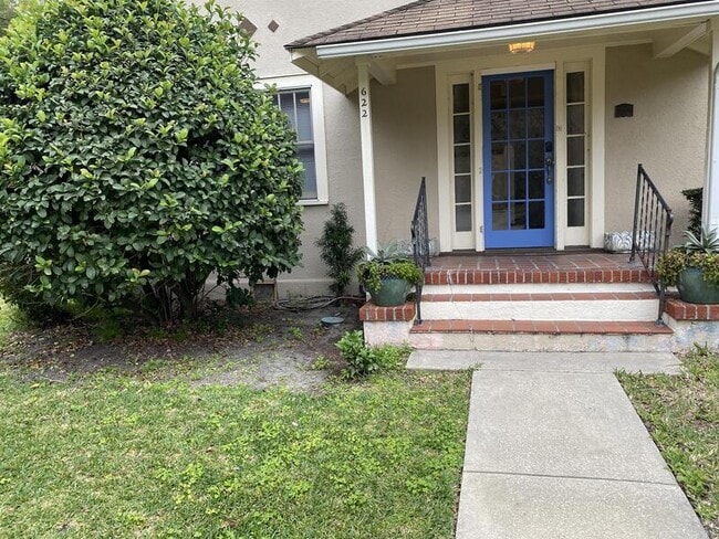 Photo - 622 Harwood St