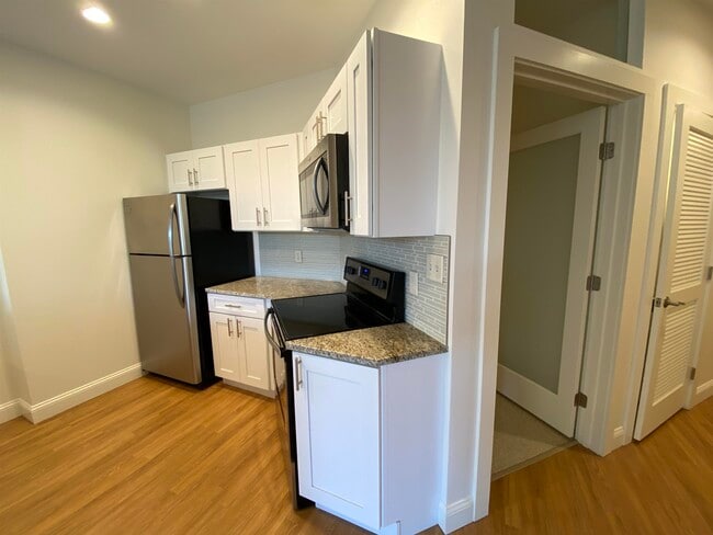 Photo - 875 Elm St Unit 211