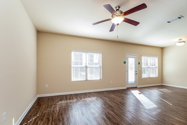 Photo - 1205 Faye Ct