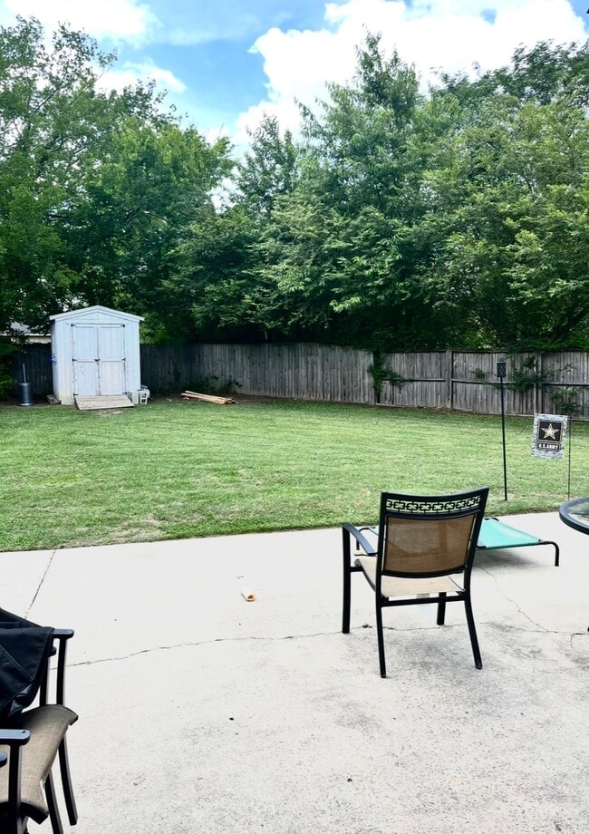 Photo - 372 Woodberry Cir