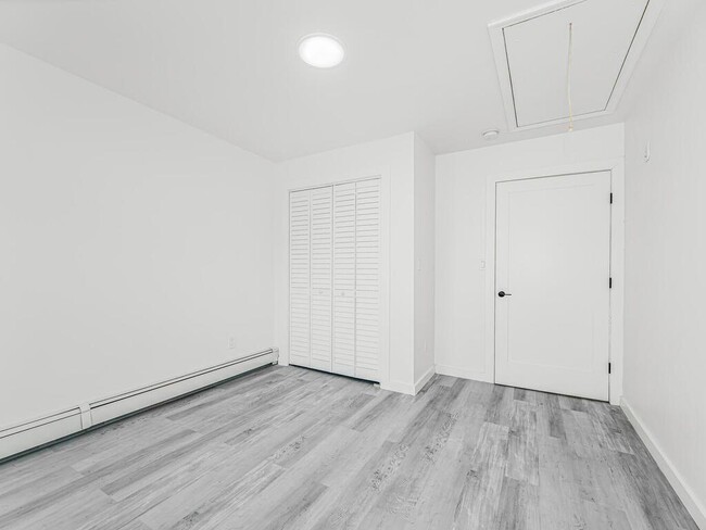 Photo - 136 Cortlandt St