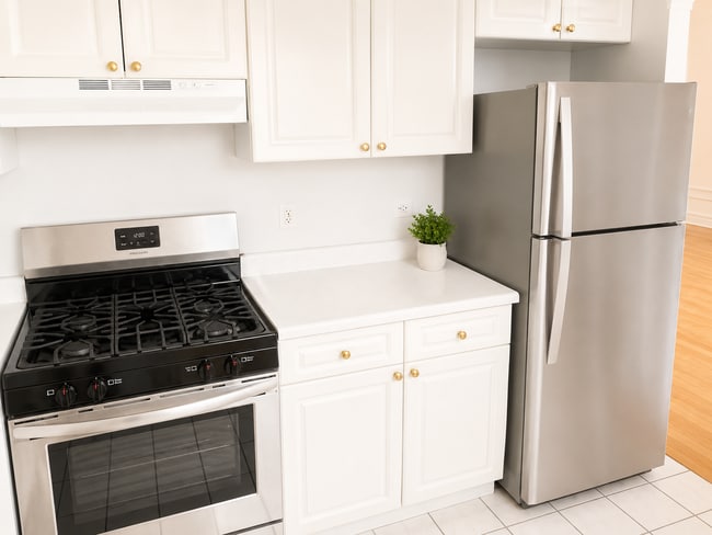Photo - 6420 N Newgard Ave Unidad 1W