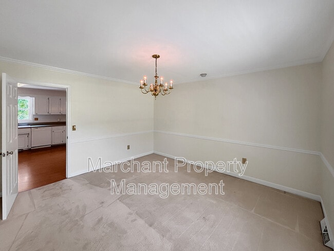 Photo - 512 Devenger Rd